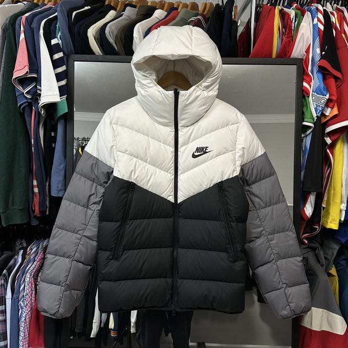 Оригинальная зимняя куртка пуховик Nike NSW размер S-M