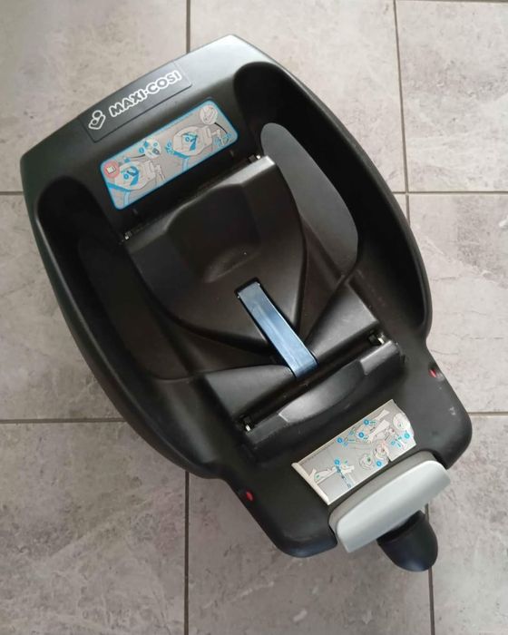 Fotelik maxi cosi z bazą