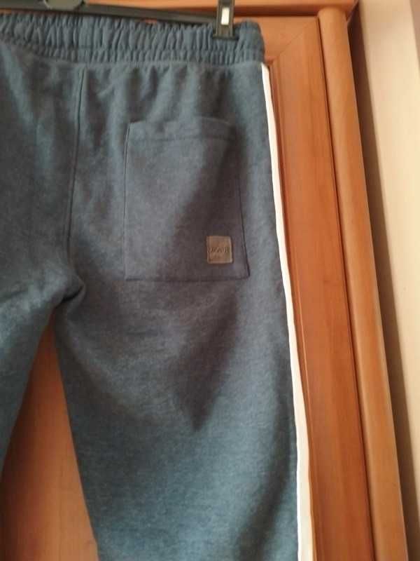 Spodnie dresowe firmy Maui ,nowe -roz.L