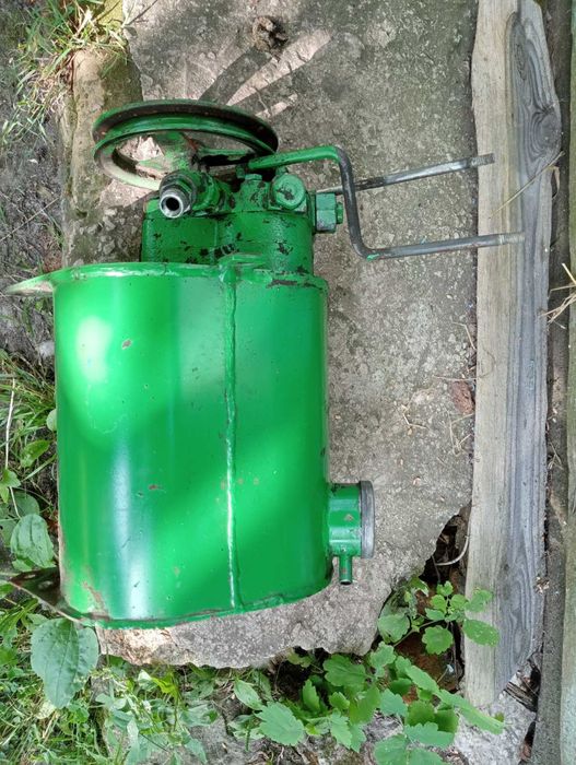 Запчастини до комбайна Вольво 800