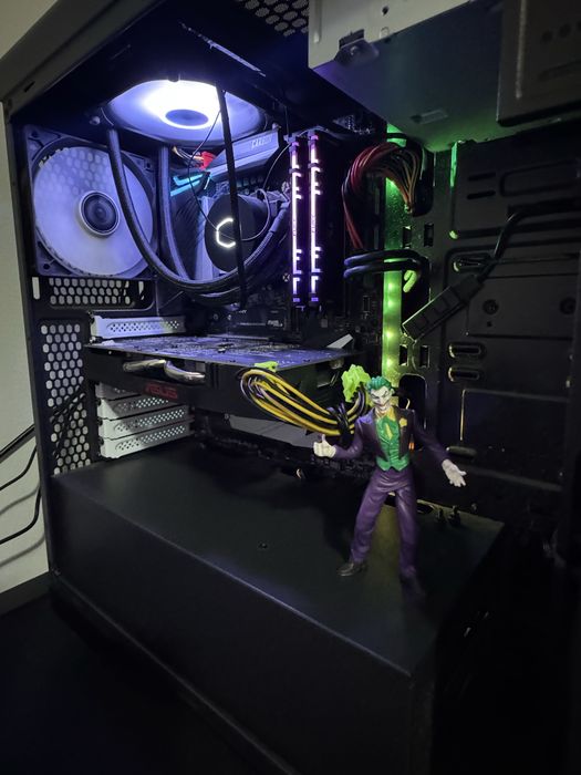 Vendo pc pra sair rapido … primeiro leva  ( SO A TORRE )