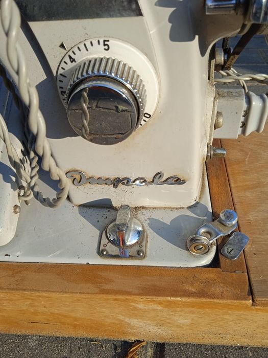 Maszyna do szycia holederska