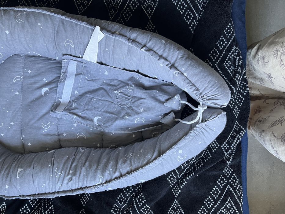 Kokon niemowlęcy – szary z księżycami i gwiazdkami