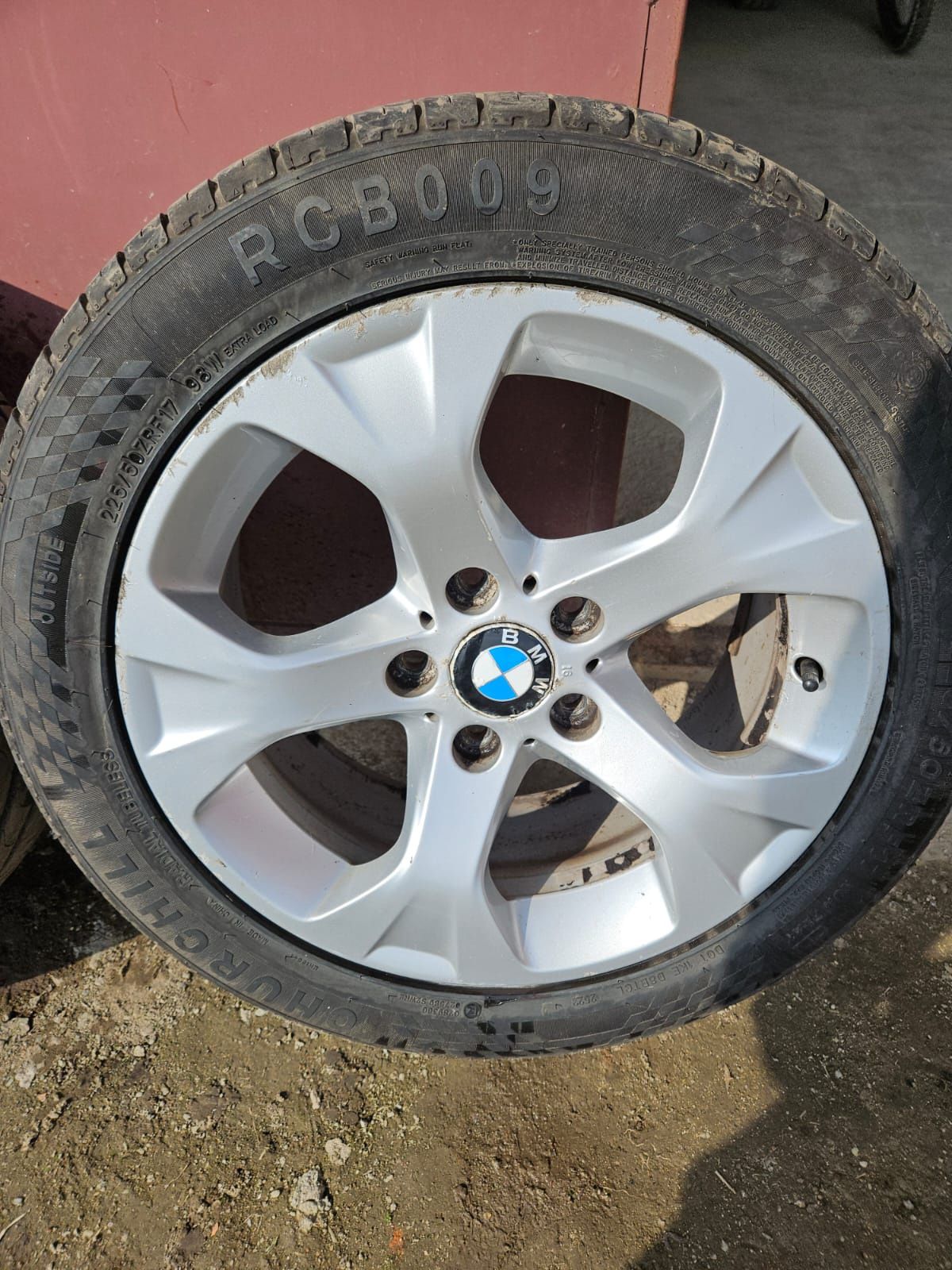 BMW X1 5x120 felgi z oponami 17"