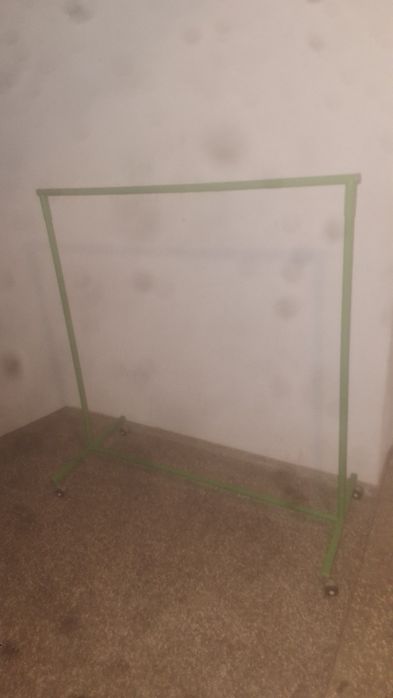 Vendo charriot expositor de roupa