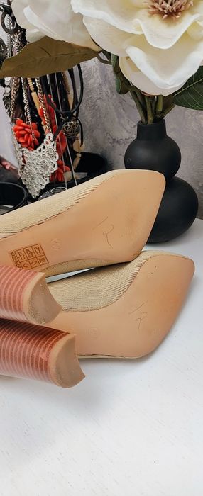 Чоботи напів чоботи, ботільони, чулок, носокжіночі стрейчові