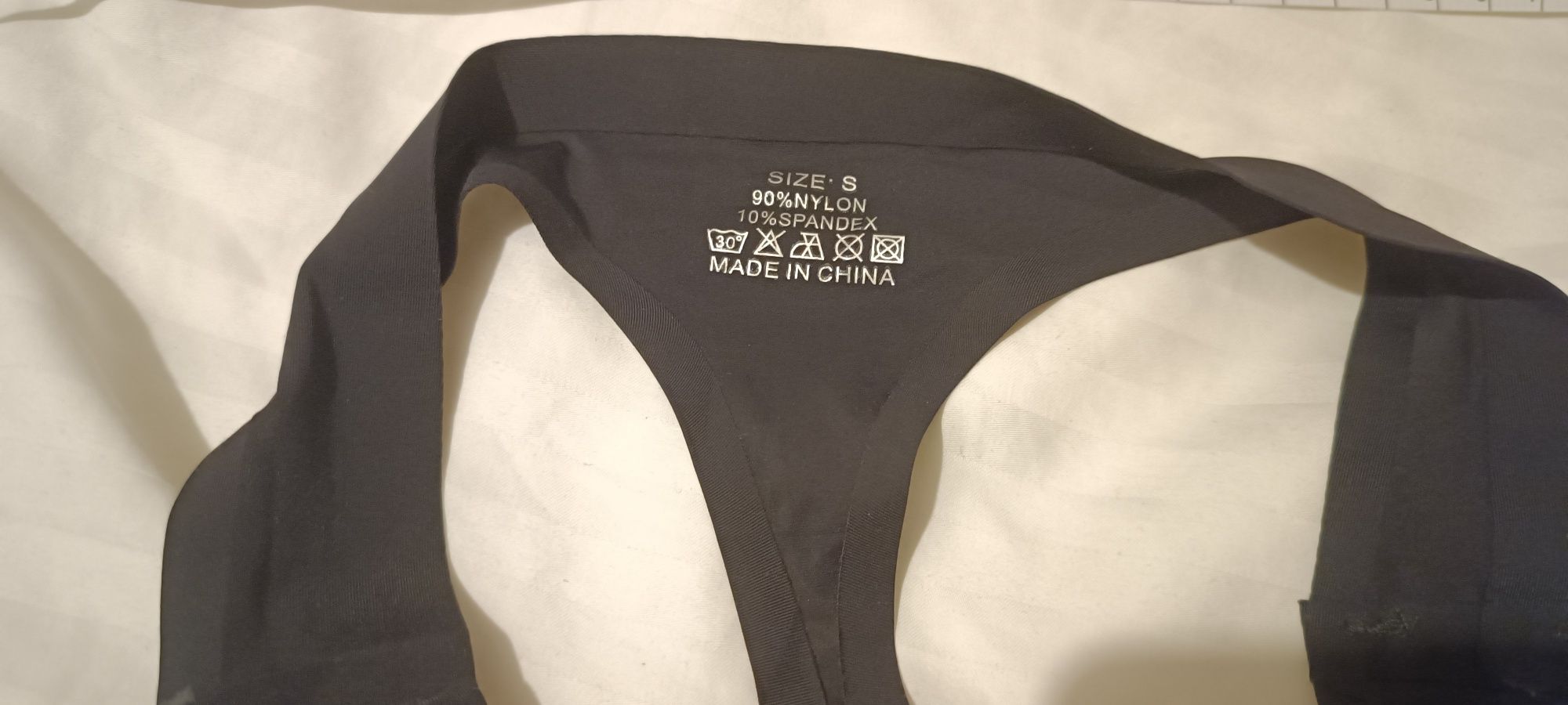 Stringi damskie bezszwowe S nowe