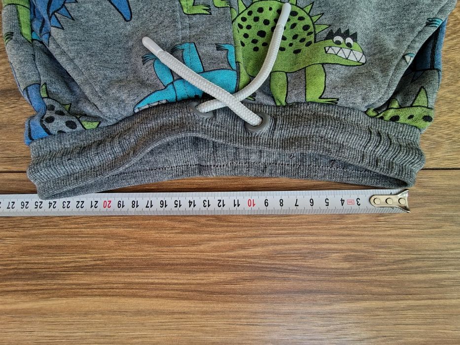 Spodnie dresowe spodnie chłopięce Cool club rozmiar 122