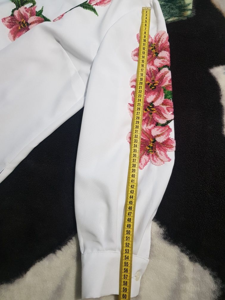 Продам вишиванку з бісеру