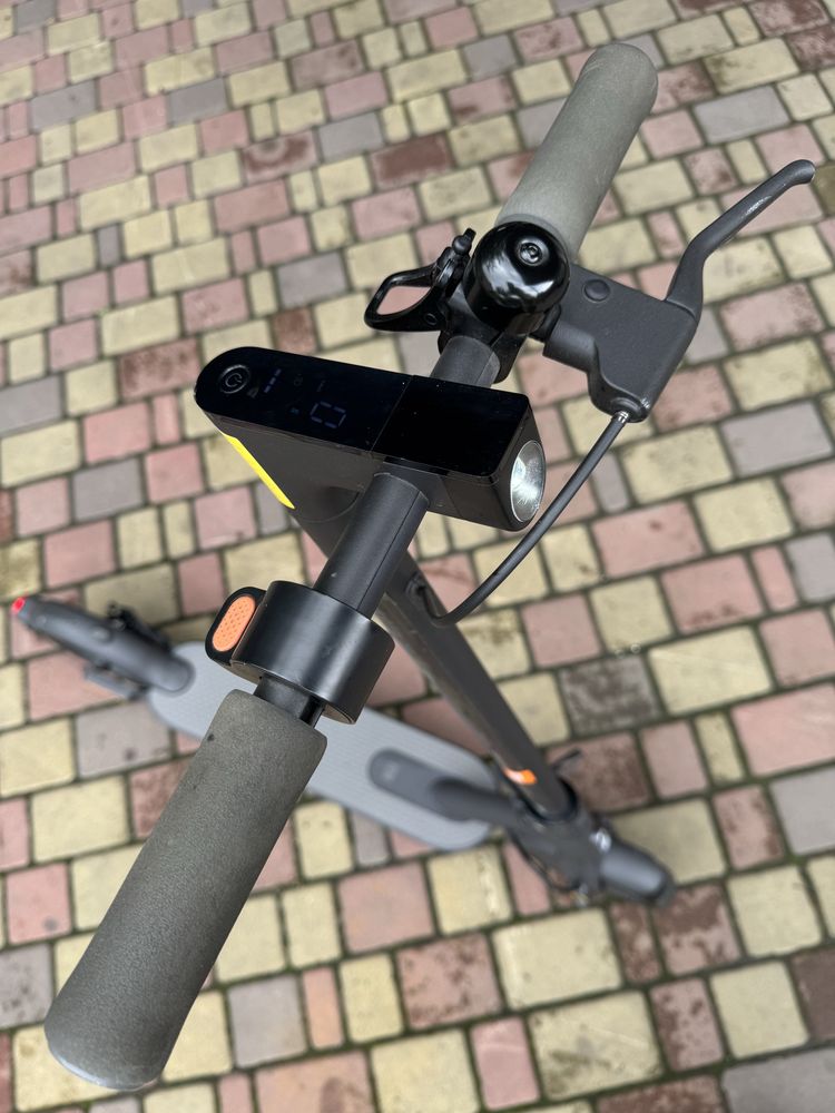 Електросамокат Xiaomi Mi Electric Scooter Essential 2021