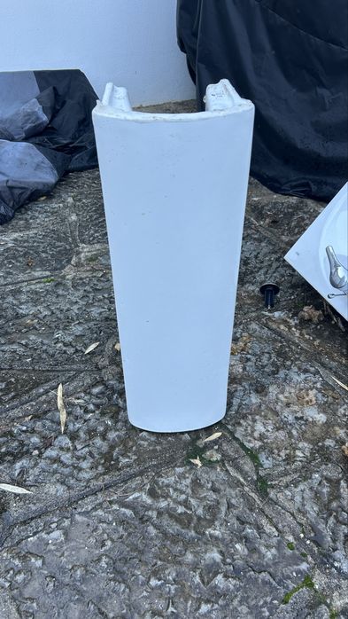 Lavatorio roca com base