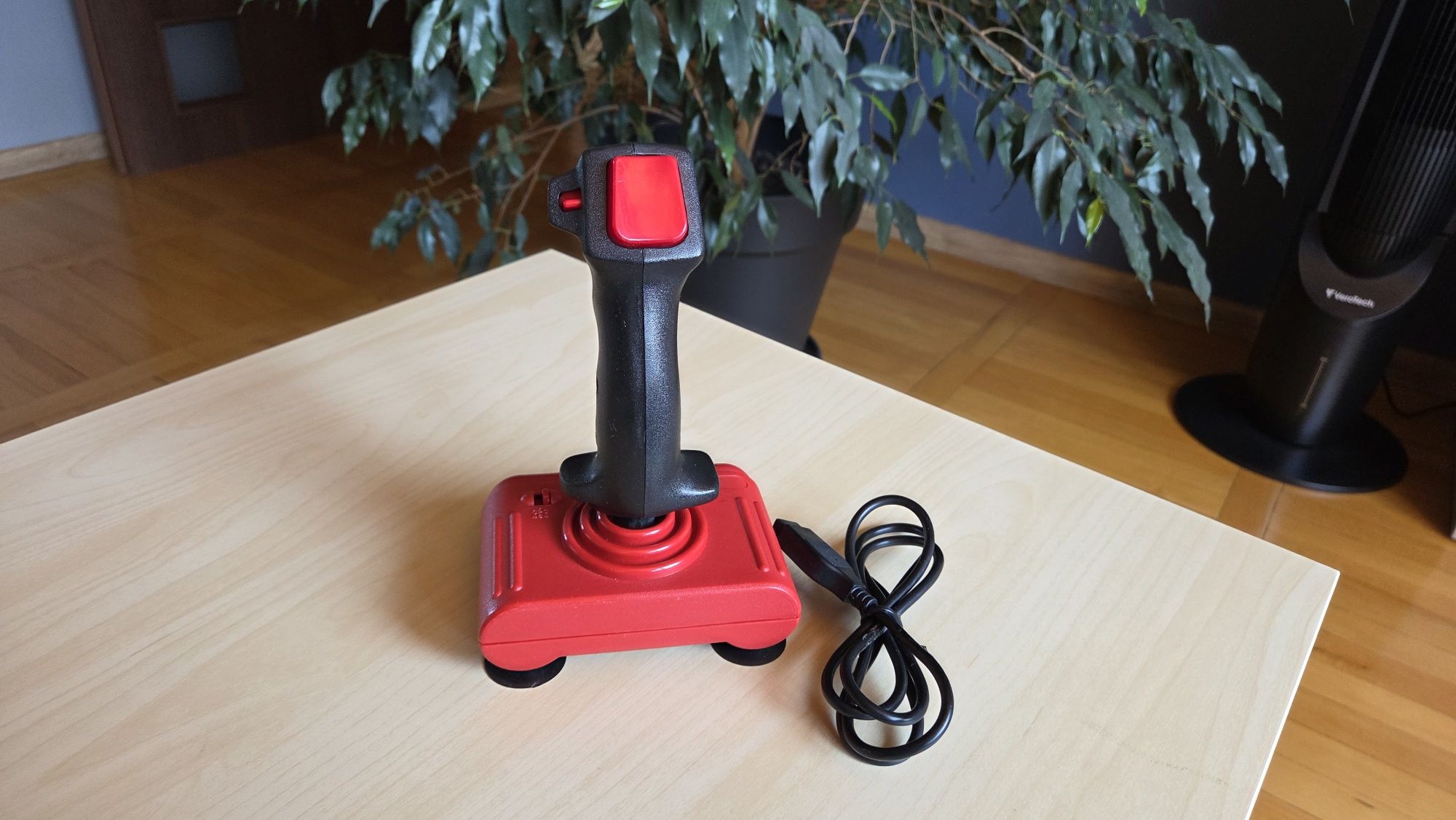 Joystick QuickJoy II sv-124 amiga  sprawny