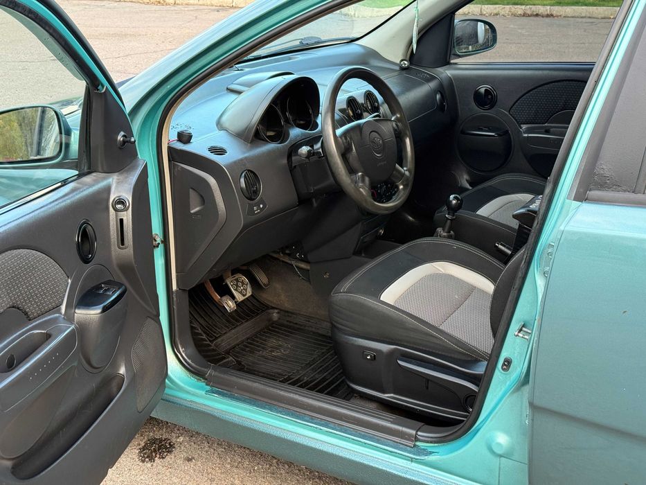 Продам CHEVROLET Aveo т200 2005р 1.5 газ-бенз