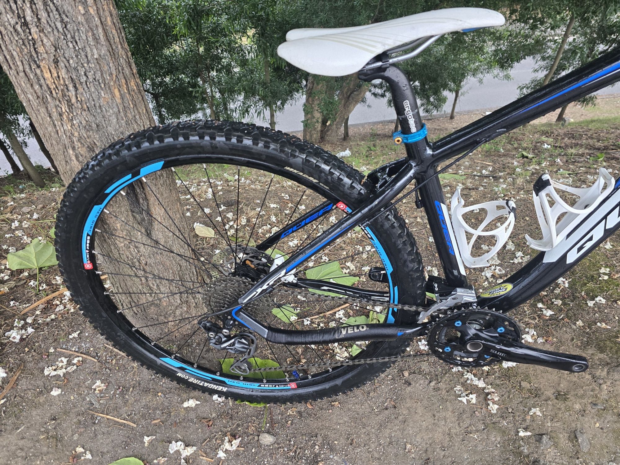Btt 29 s 10x3v travoes hidraulicos