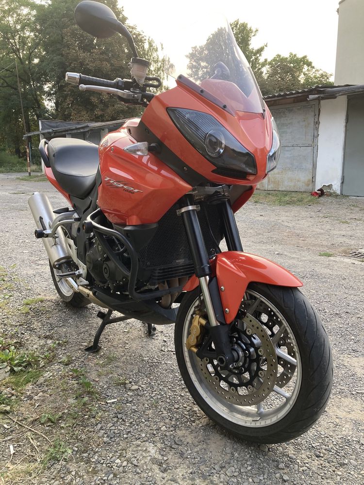 Triumph tiger 1050