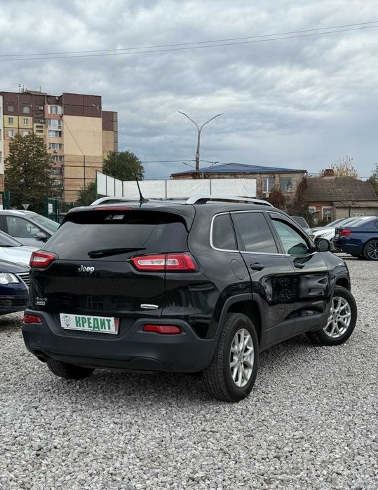 Продам Jeep Cherokee 4Х4 рік можлива розстрочка,кредит,обмін!