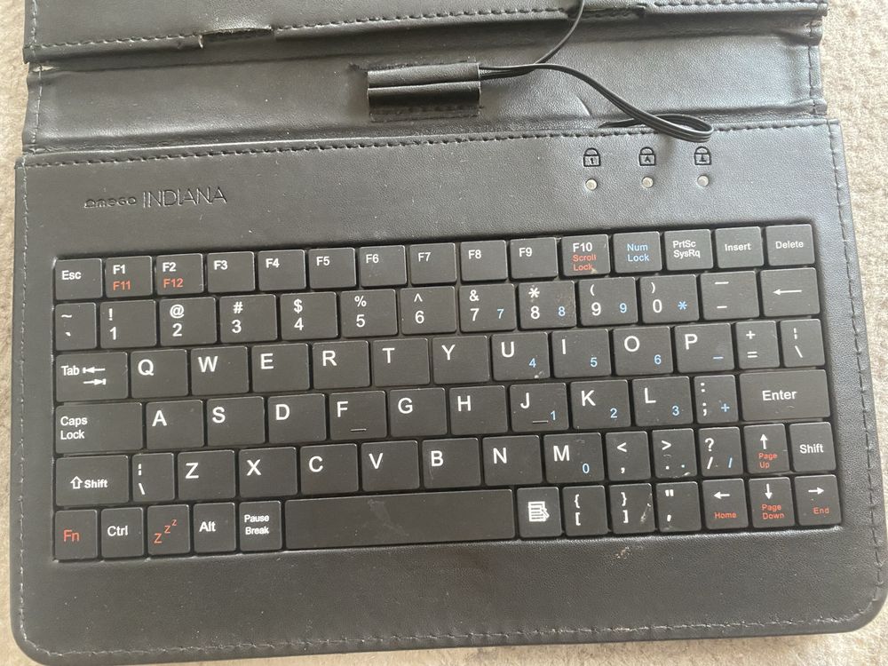 Etui na tablet 7’’ omega Indiana z klawiaturą