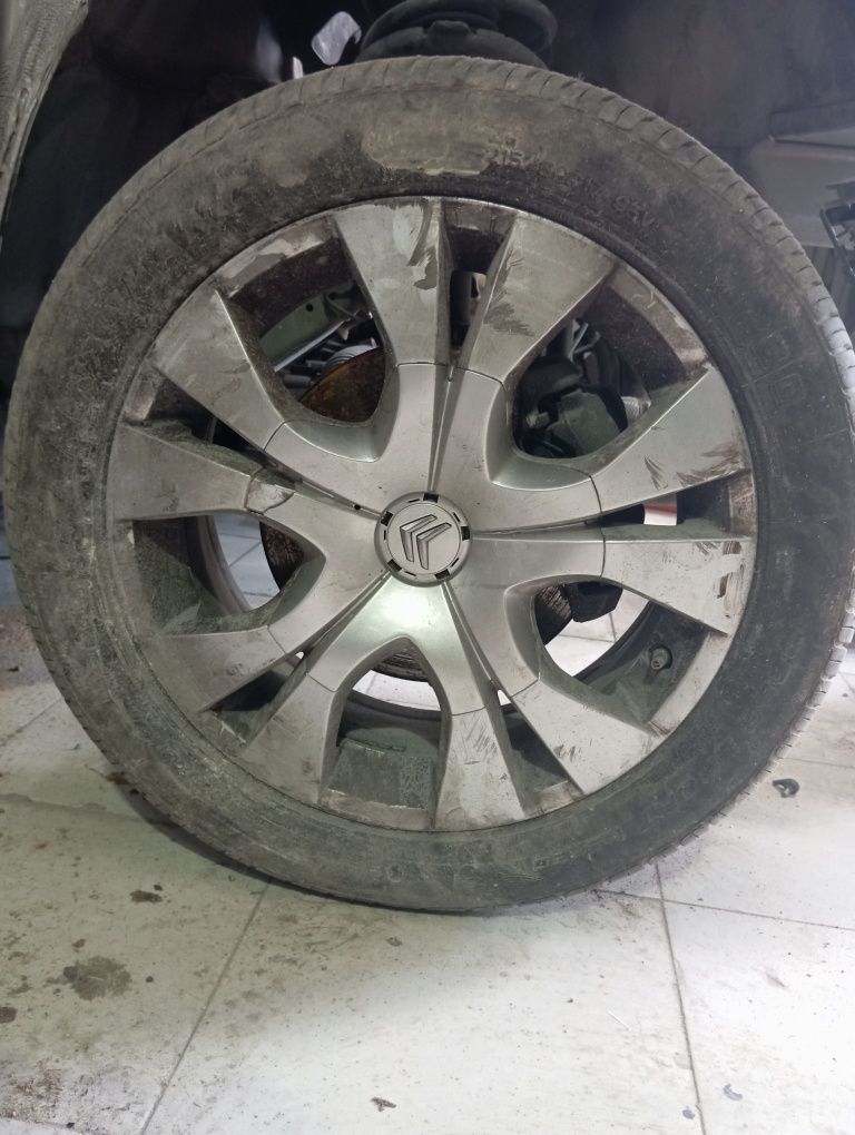Faróis de Golf 7 e Jantes de citroen Picasso 2008