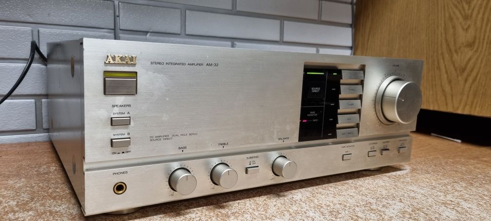 Wzmacniacz HI-FI stereo AKAI AM-32. Japan