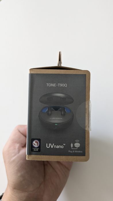 Бездротові навушники LG Tone Free T90Q працює тільки лівий