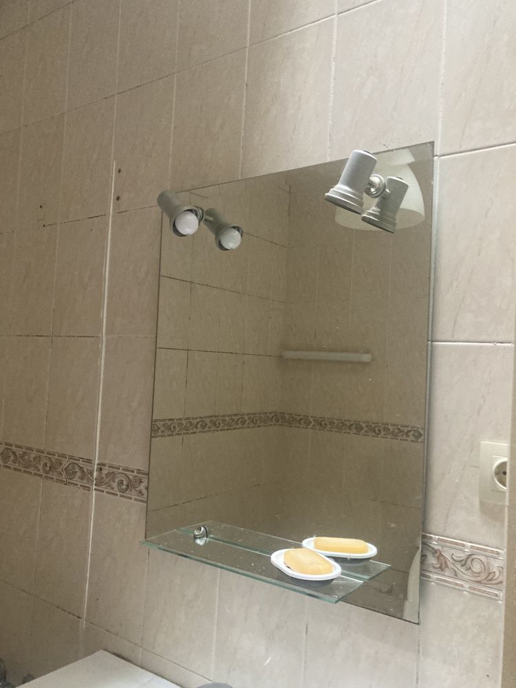 Movel lavatorio e espelho casa de banho