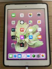 Ipad Air tablet z wersją OS 12.5.7