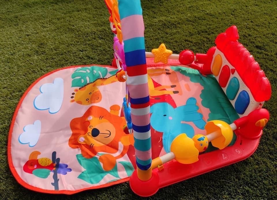 Piano e parque para bebes