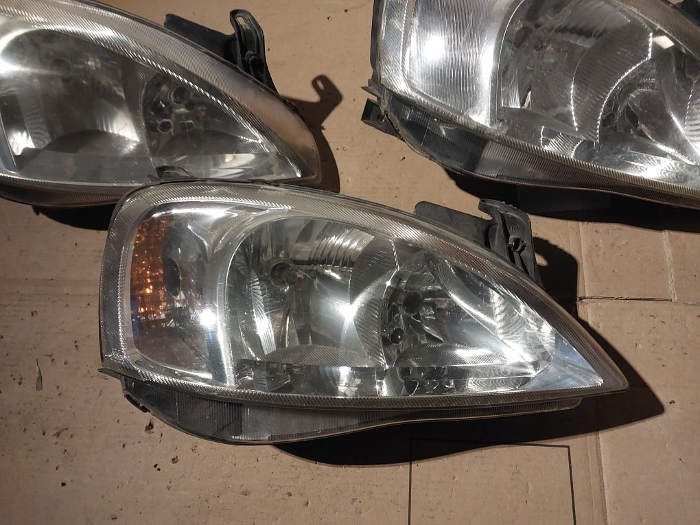 Prawa przednia lampa opel corsa C przód reflektor