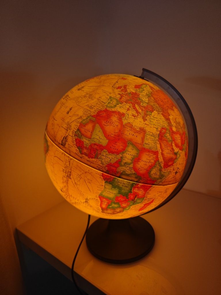 Globo terrestre com luz Scan Globe A/S Denmark