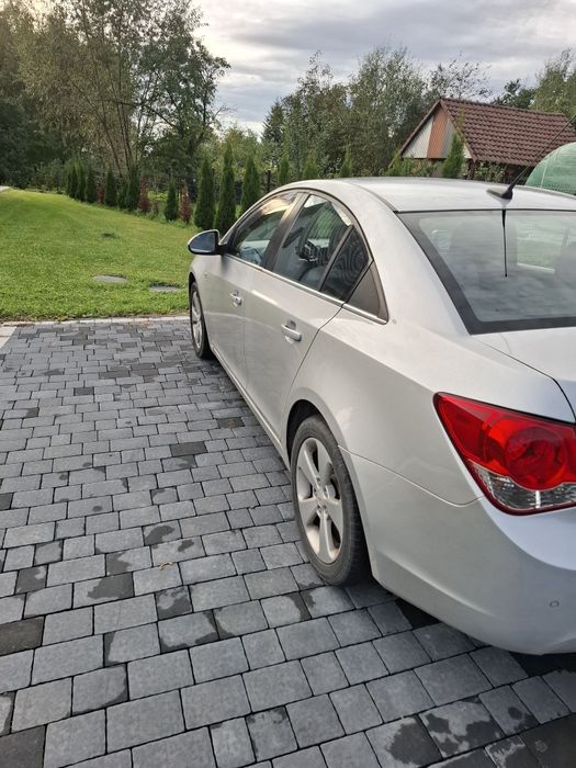 Chevrolet Cruz 2.0