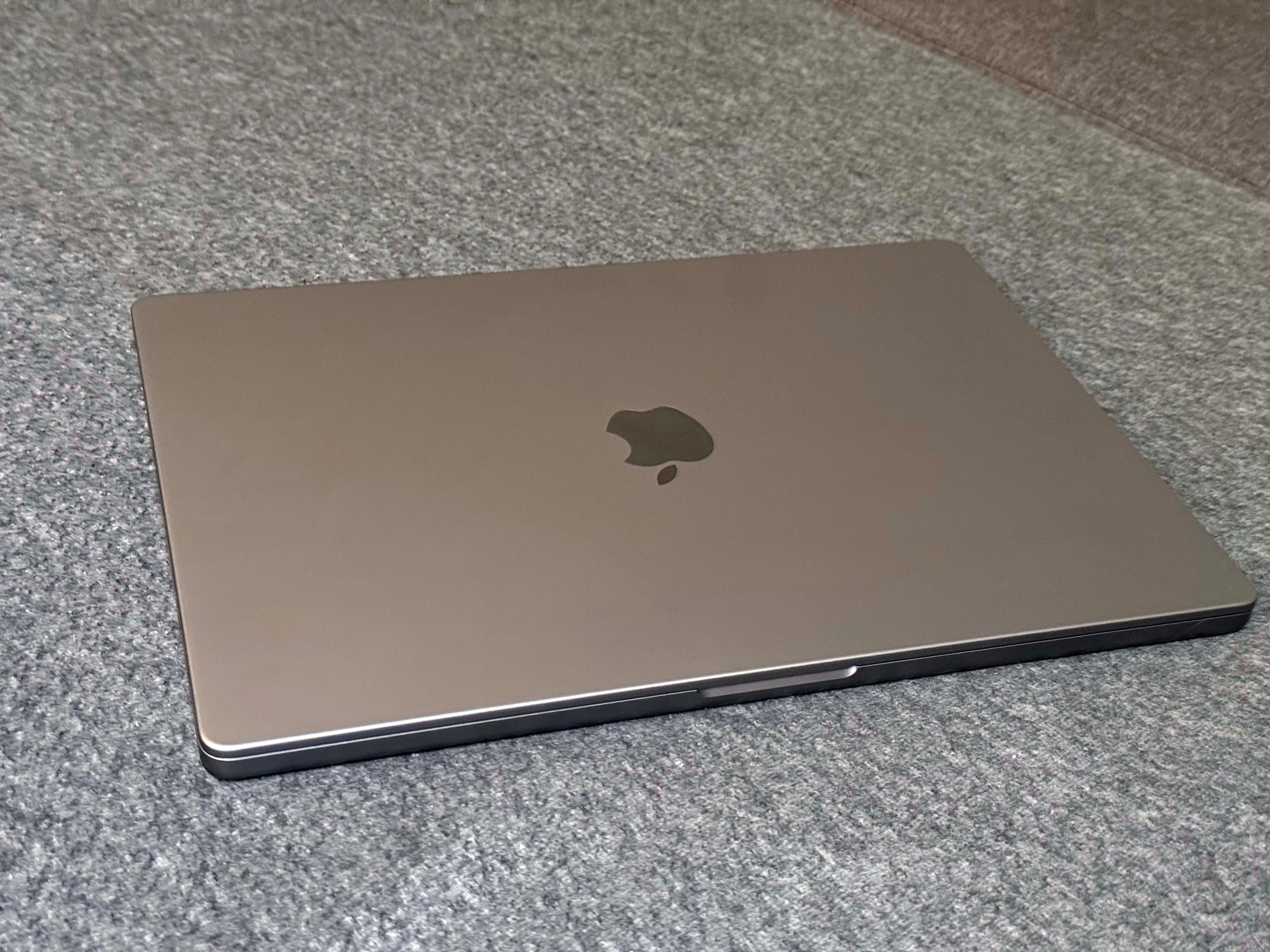 MacBook Pro M1 Max 16" - 1 TB SSD - RAM: 32GB