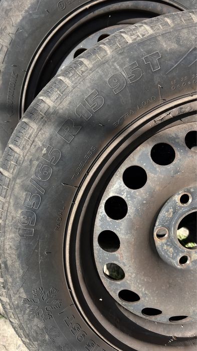 Диски з шинами в хорошому стані