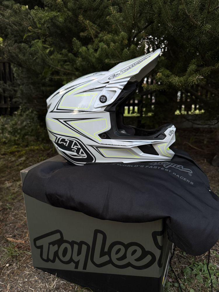 Troy Lee Designs D4 composite szary grey nowy L MIPS