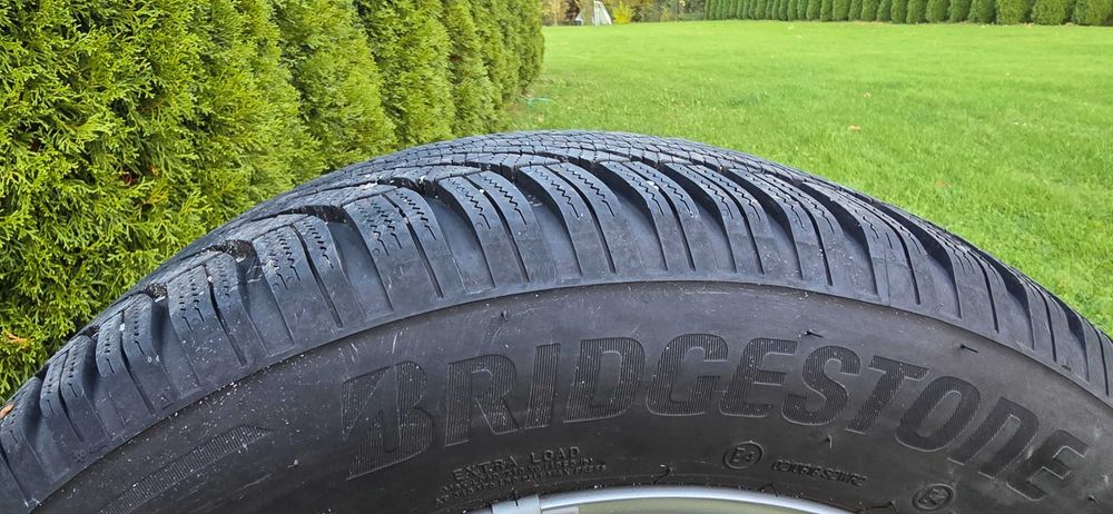 Koła zimowe 16' do VW z oponami Bridgestone Blizzak Lm005
