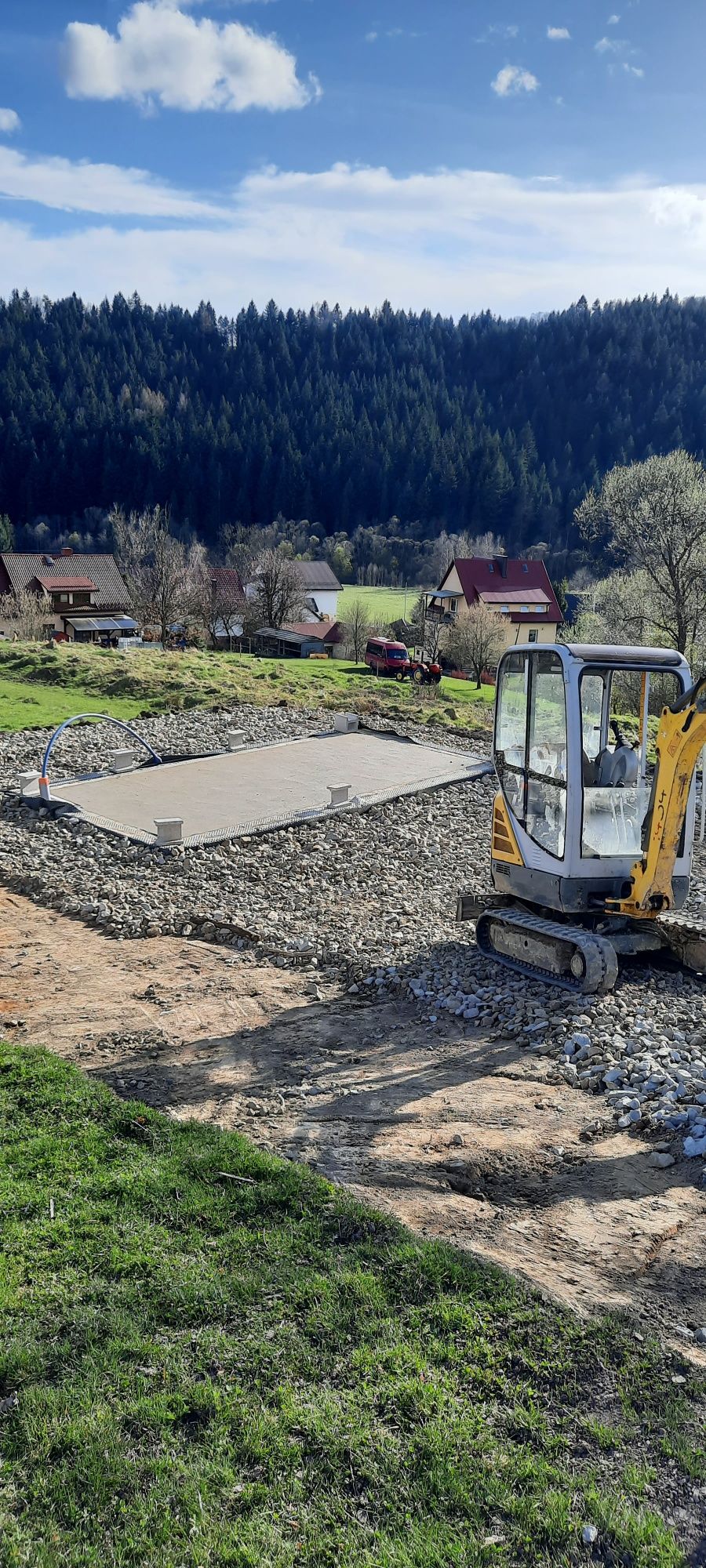 Usługi minikoparką,koparkąkołową 15 ton, ogrodzenia, układanie kostki