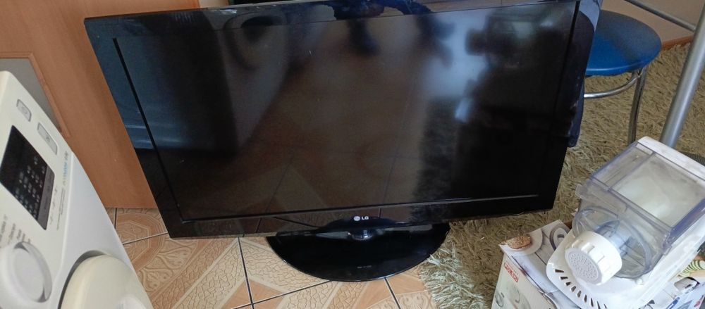 Telewizor LG 40 całi Smart tv Netflix Disney