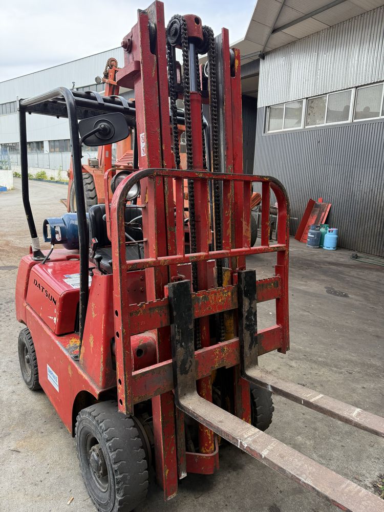 Empilhador datsum 1300kgrs gas