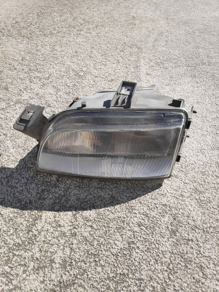 Farol Fiat Punto