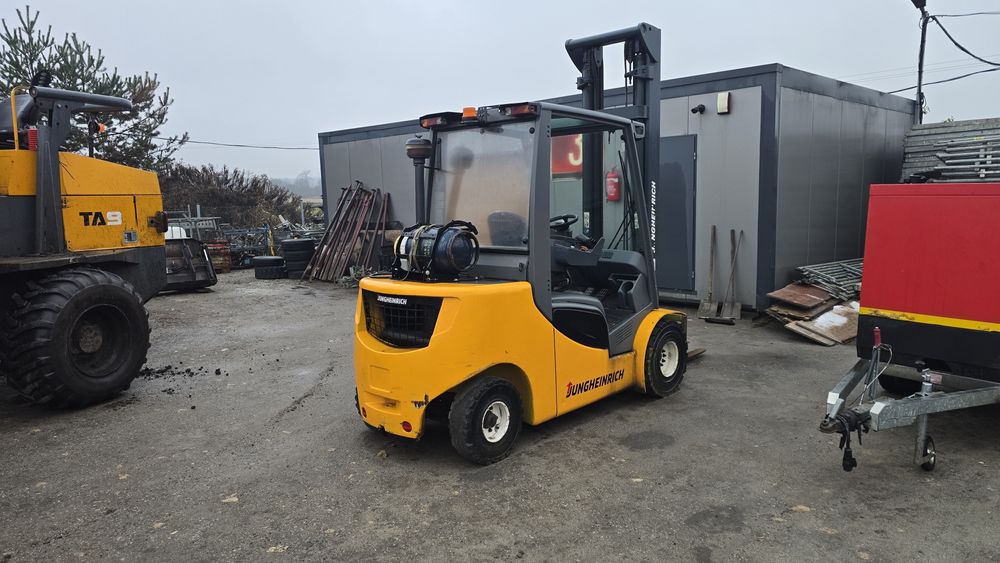 Wózek widłowy 3,5t Jungheinrich DFG 435s