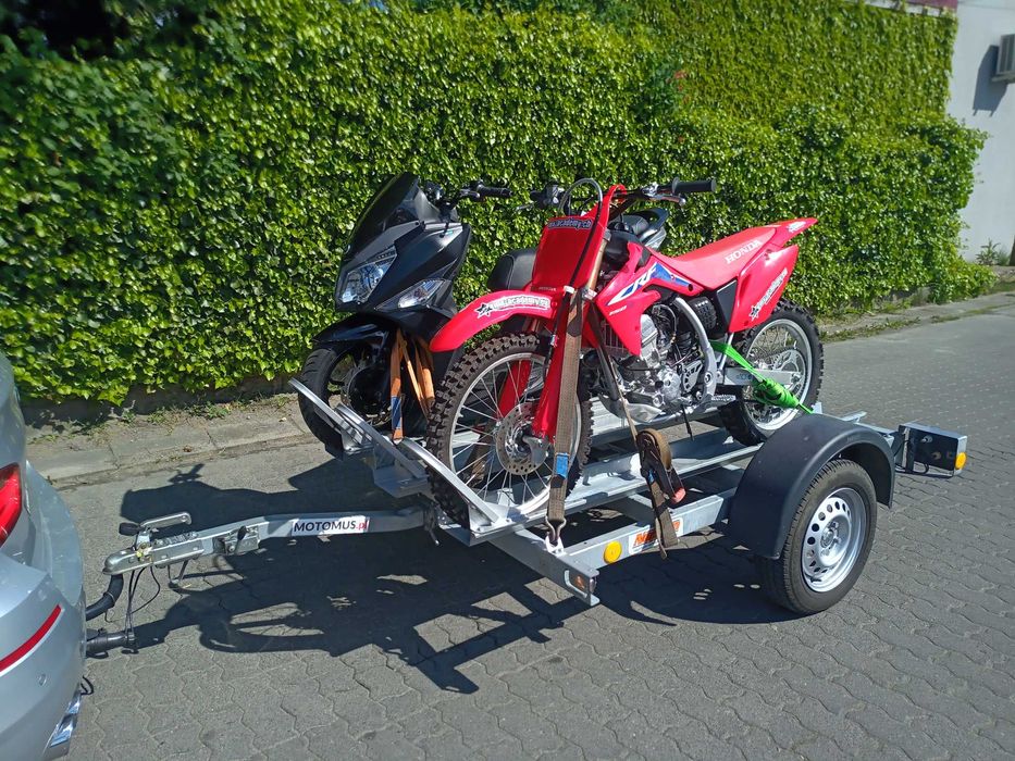 Przyczepa   Do Transportu  Motocykli Wynajem