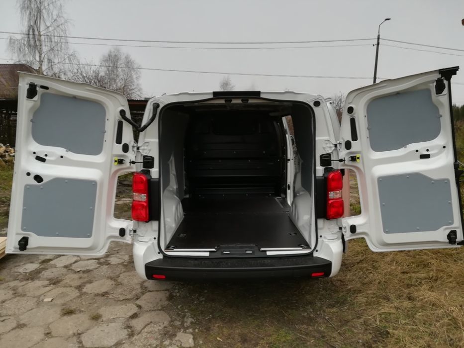 Citroen Jumpy L3H1 LONG, zabudowa busa, podłoga ściany