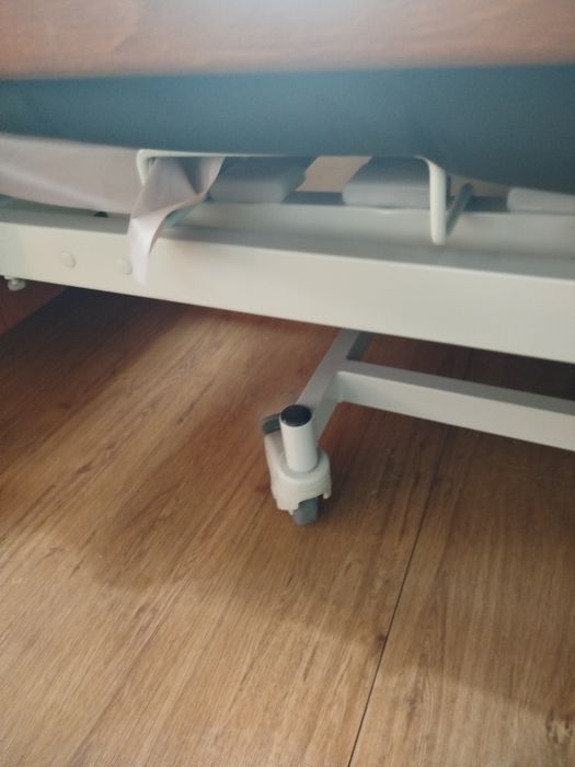 Vendo cama elétrica articulada