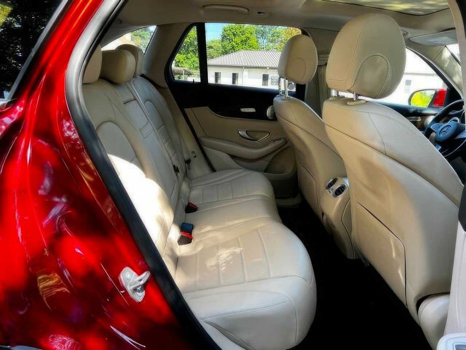 Mercedes-Benz C-Class      2018