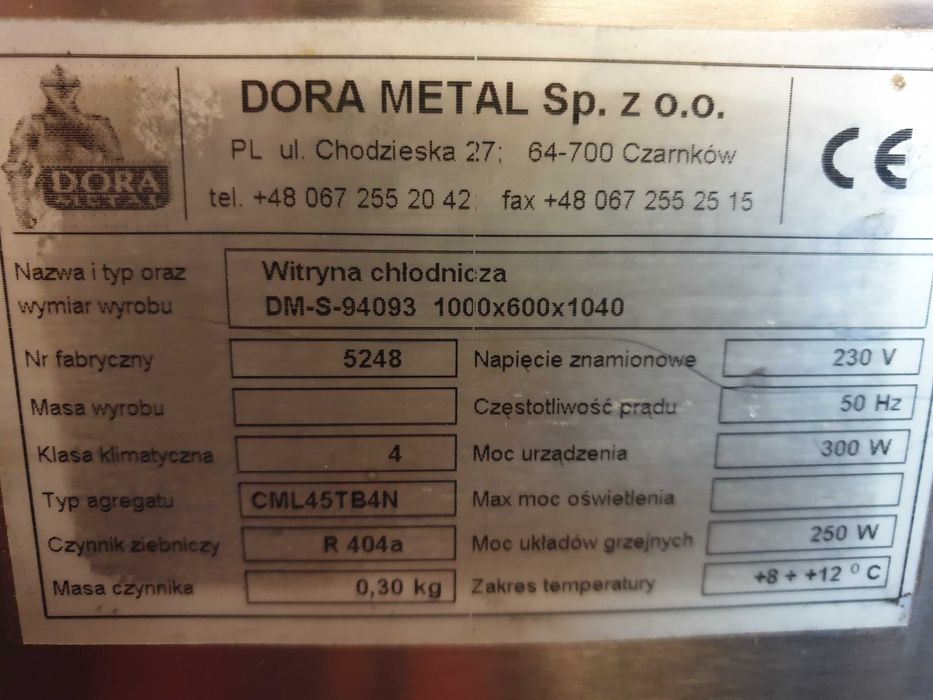 Witryna chłodnicza lodówka wydawka ekspozycja