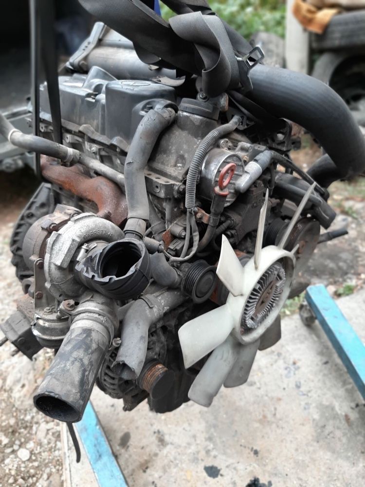 Мотор двигатель двигун Mercedes Vito Sprinter 2.2 2.3 2.7 2.9