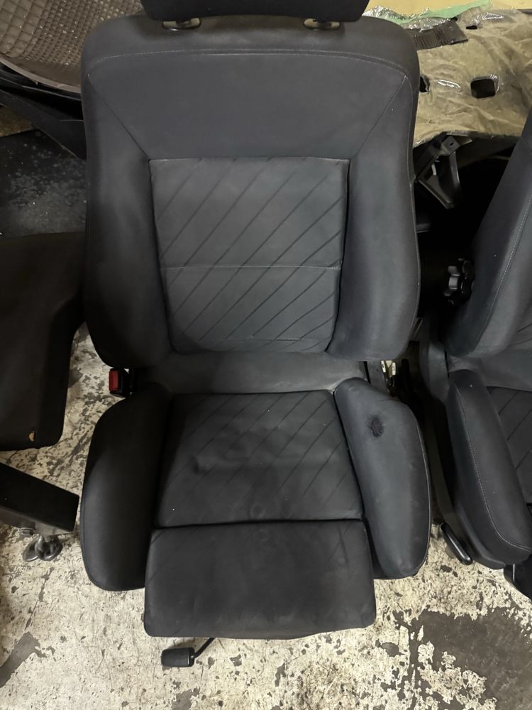 Fotele Fotel Sporty Kubełkowe Podgrzewane Audi A6 C4 Sedan