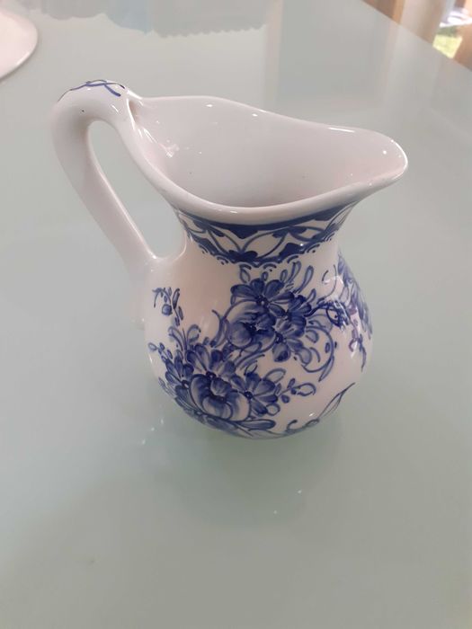 Caneca pintada à mão.