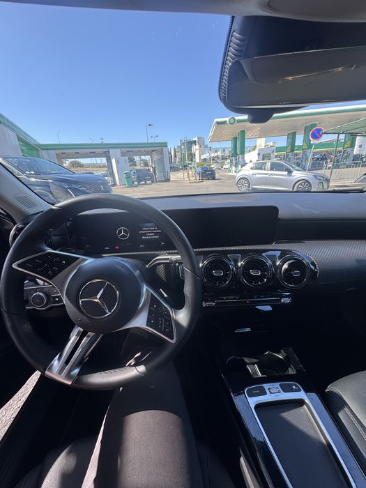 Aluga-se mercedes A200