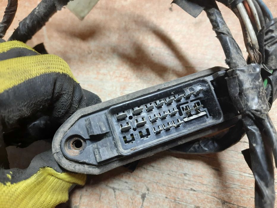 Проводка передніх лівих водійських дверей Мерседес МЛ w163 A1635408209