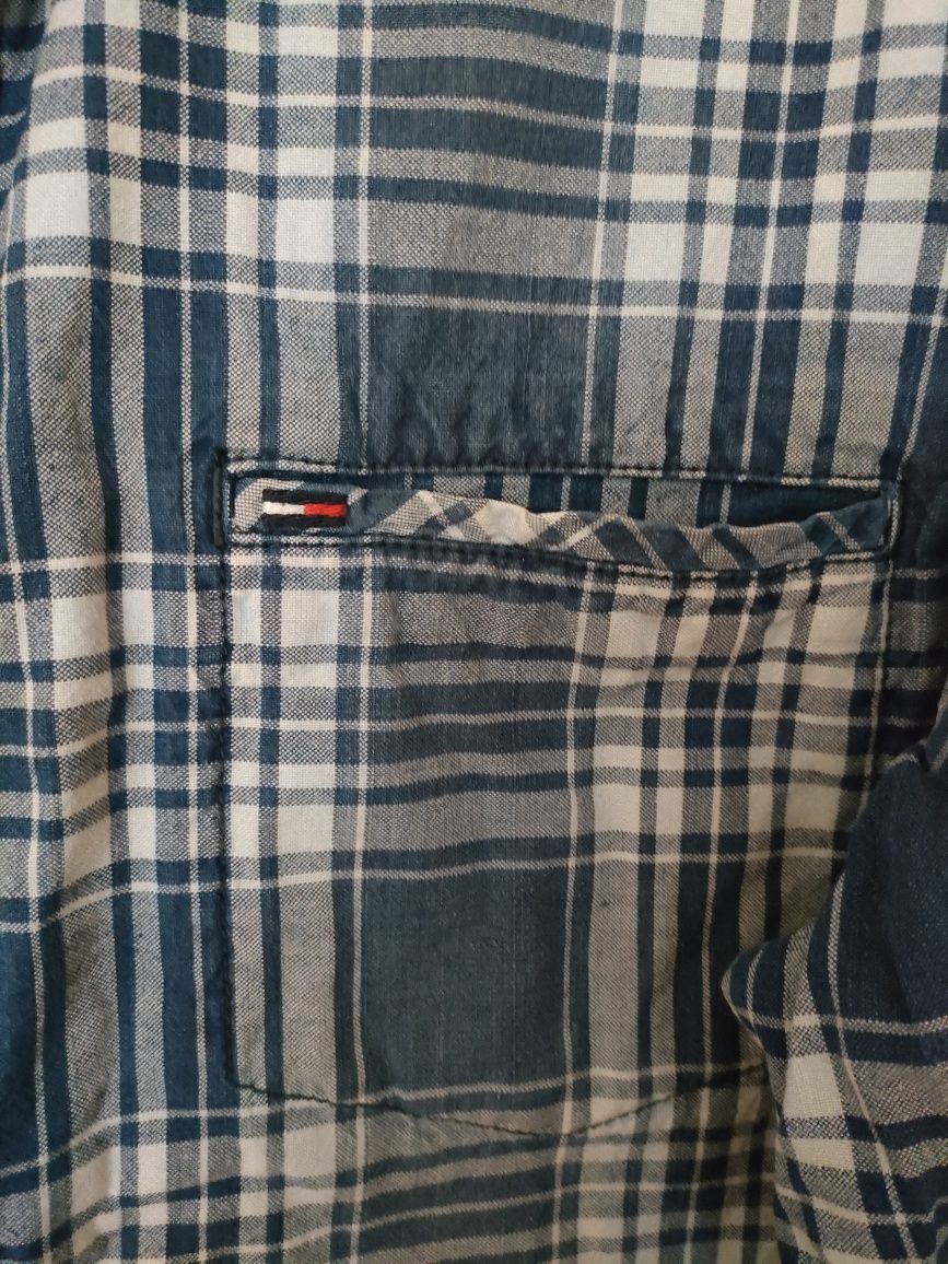 Koszula HILFIGER DENIM z metki XXL.,ale jest mniejsza.Wymiar-podany.